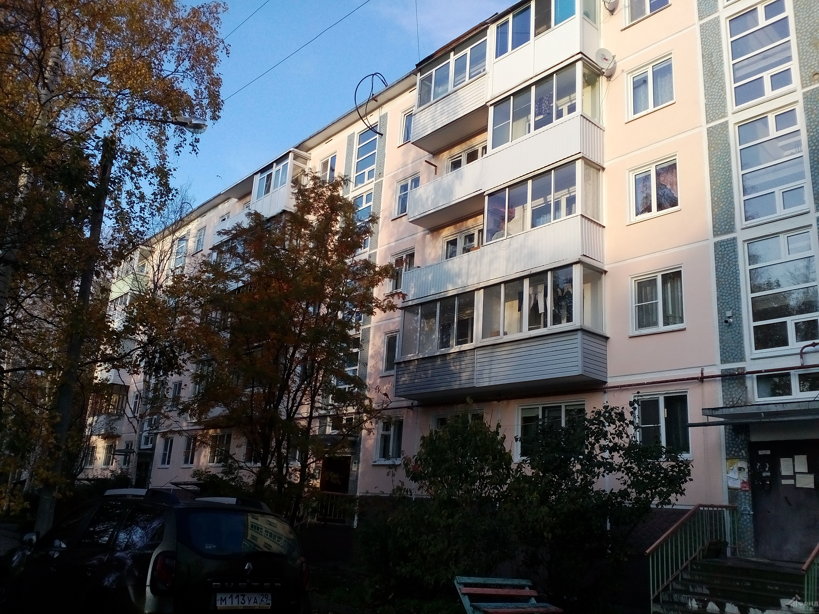 В Северодвинске на улице Железнодорожной капитально отремонтировали фасад жилого дома