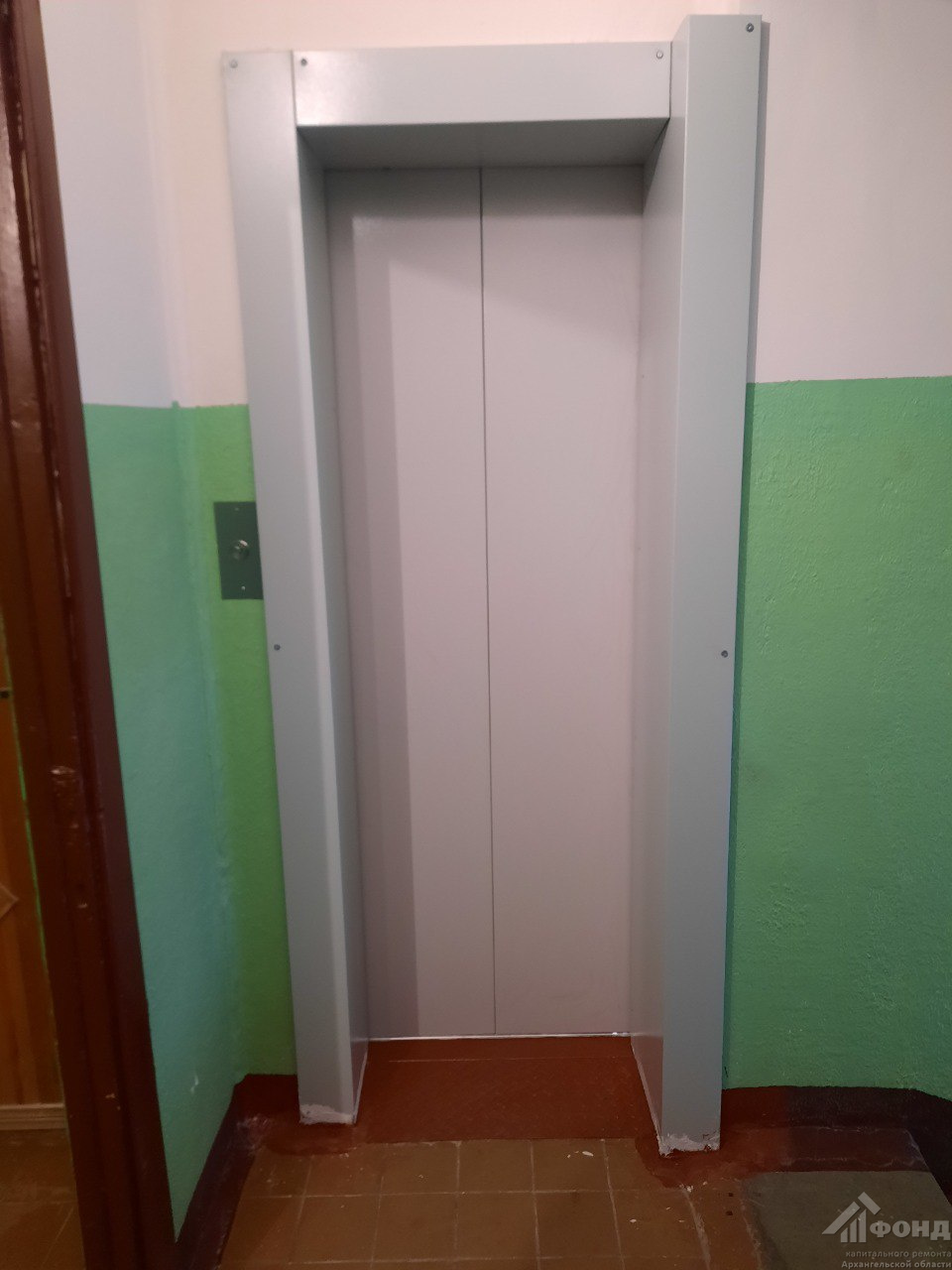 В Архангельске принят капремонт еще четырех устаревших лифтов в многоквартирном доме