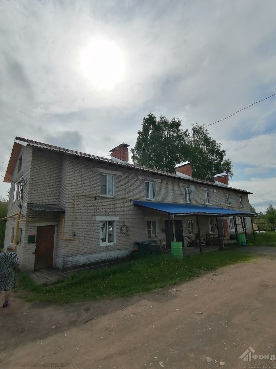В поселке Шипицыно Котласского округа приняли выполненный капремонт крыши дома № 61 по улице Советской